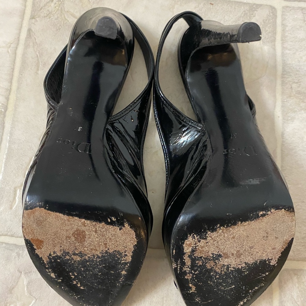 Shoe - Picture 4 of 6